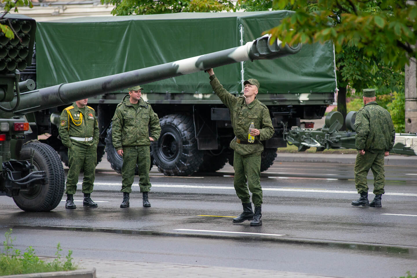 Лукашенко объявил призыв офицеров запаса на военную службу