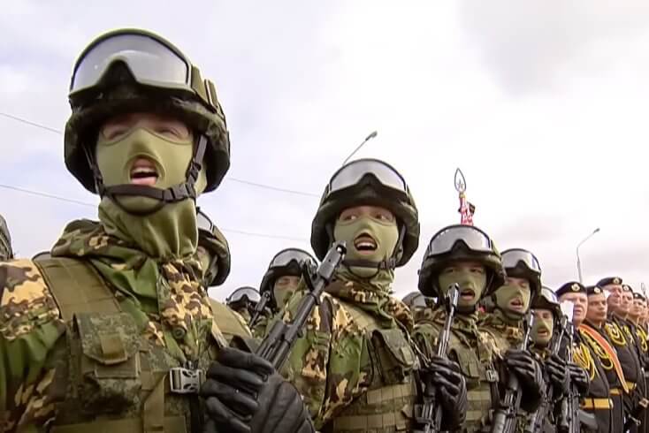 Беларусь официально обновила нормы военного законодательства, расширив функции армии