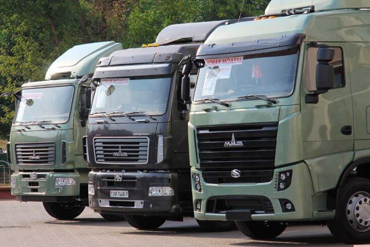 В июне МАЗ продал на российском рынке в 2,6 раза меньше новых грузовиков, чем годом ранее