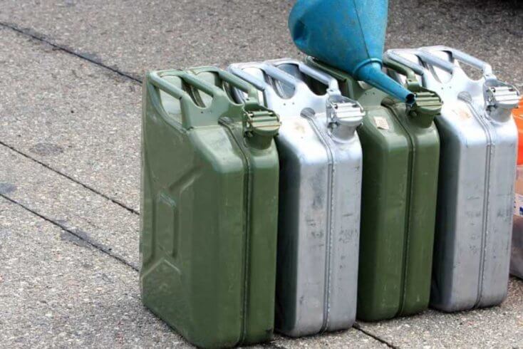 Продажы бензіну з Беларусі на Пецярбургскай біржы за пачатак снежня выраслі ў 8 разоў у гадавым вымярэнні