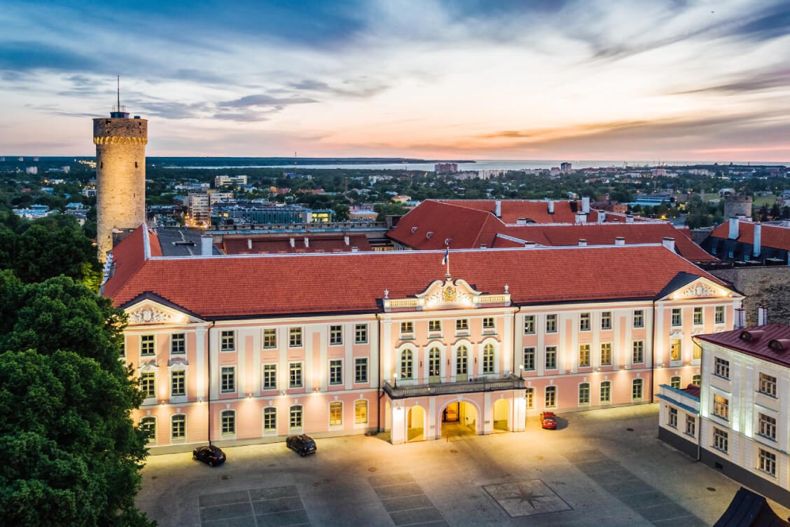 Estonian Parliament backs withdrawal from antipersonnel mine ban convention