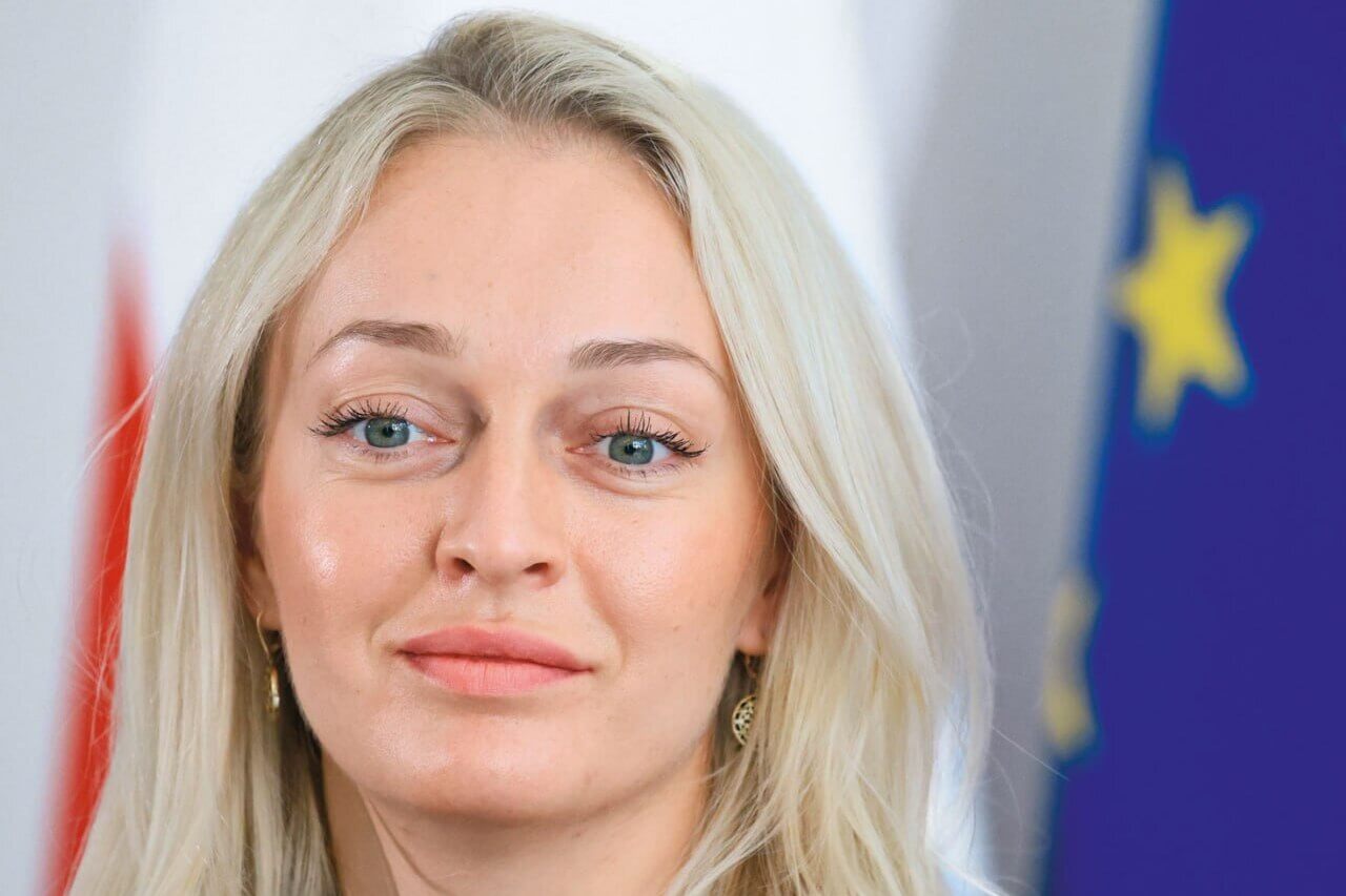 Из Лондона Мельникова вылетела на Шри-Ланку, где могла угодить в 