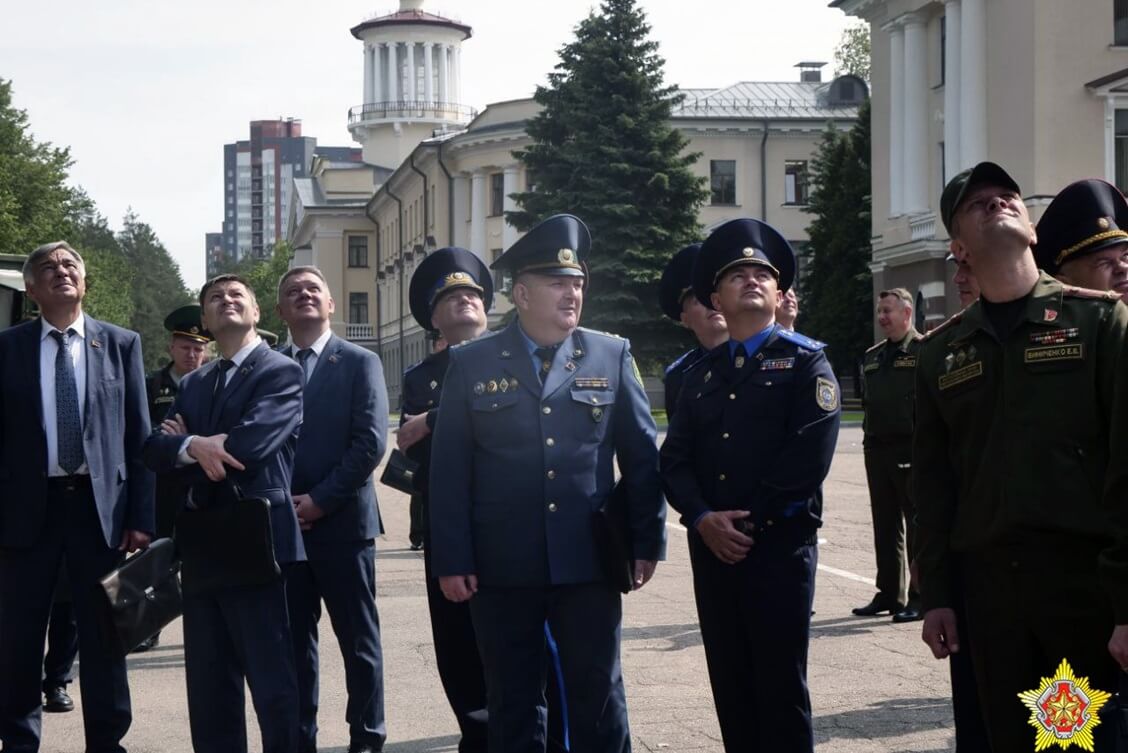 Главный идеолог Минобороны призвал готовиться к провокациям Запада с 