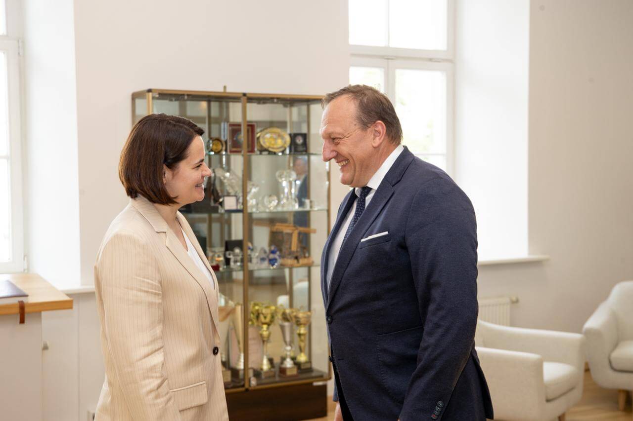 Cichanoŭskaja discusses legalization of Belarusians with Lithuanian minister