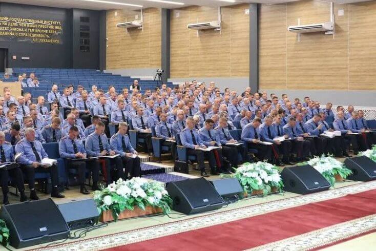 Сотрудники МВД собирают генетический материал родственников политэмигрантов — правозащитники