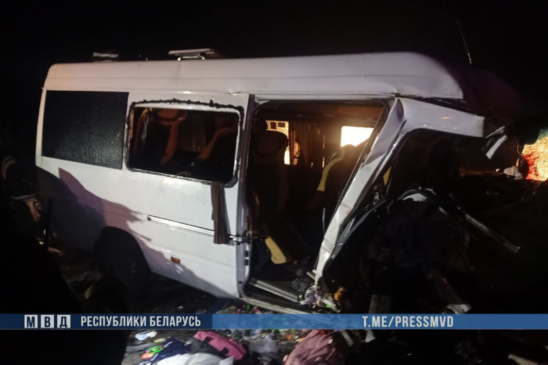 Дзяржаўтаінспекцыя шукае сведкаў аварыі ў Светлагорскім раёне, у якой загінула шэсць чалавек