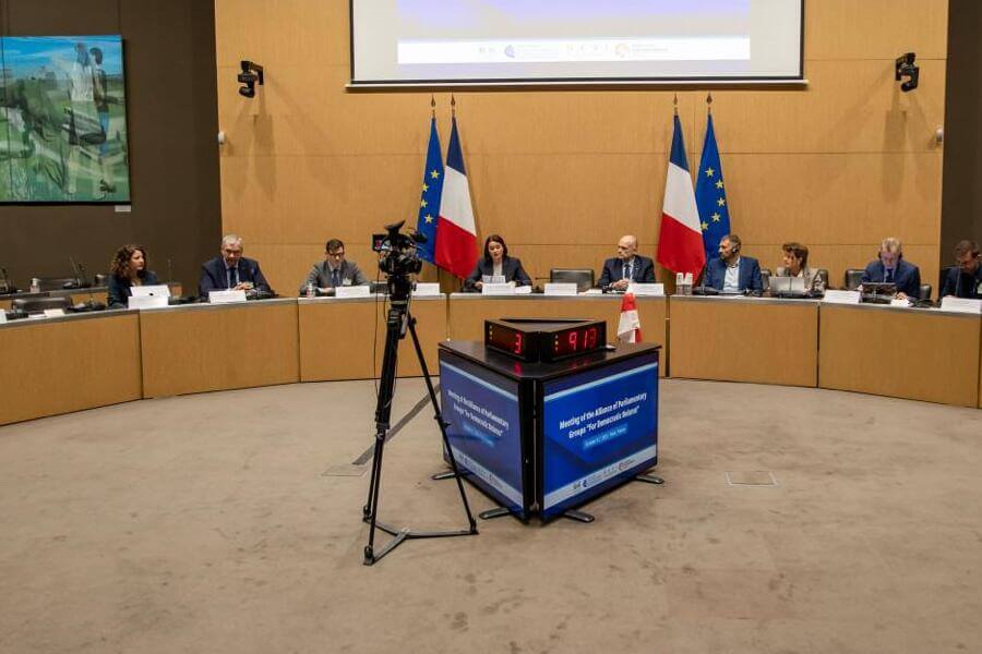 Тихановская в парламенте Франции: Необходимо продолжать борьбу до освобождения всех политзаключенных