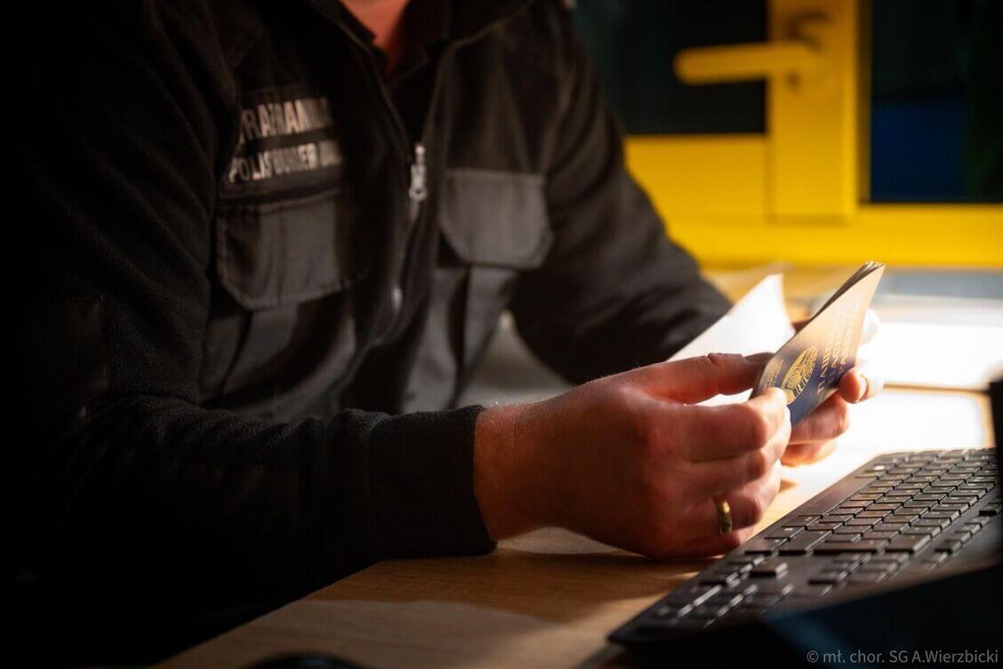 За две недели после открытия через пункты пропуска Брузги и Берестовица проехало около 33 тыс. человек