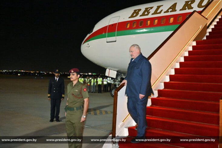 Оманские СМИ и ведомства не замечают визита Лукашенко