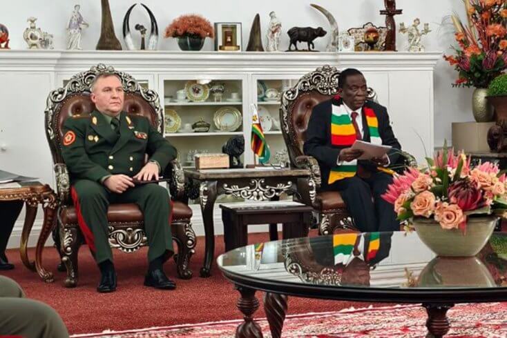 Министр обороны Хренин обсудил с президентом Зимбабве сотрудничество в сельском хозяйстве и снятие санкций США с белорусского калия