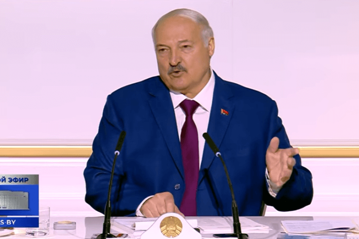 Лукашенко немногословно отреагировал на жалобу главы провластных профсоюзов о "катастрофической нехватке" экскурсоводов