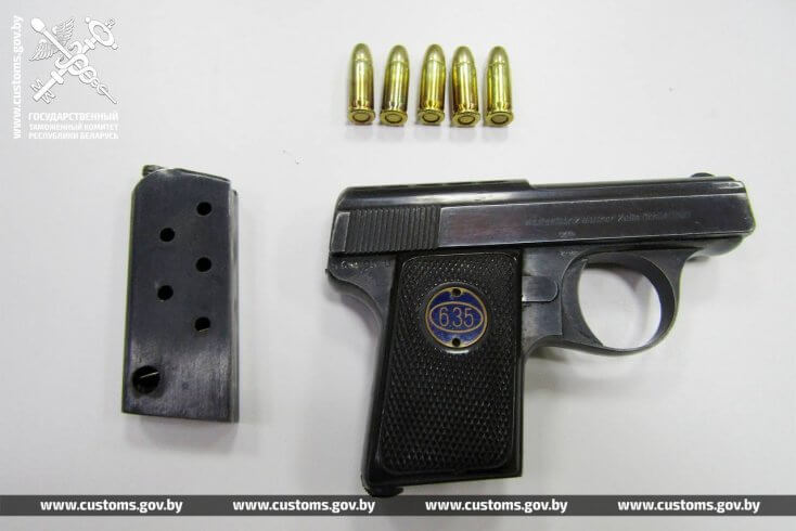 French traveler arrested at Belarusian border for carrying a handgun