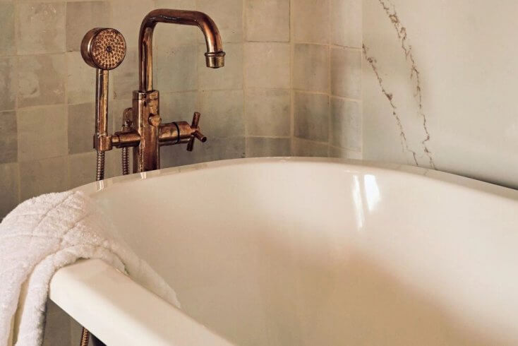 Мужчына патануў у ваннай мінскай кватэры