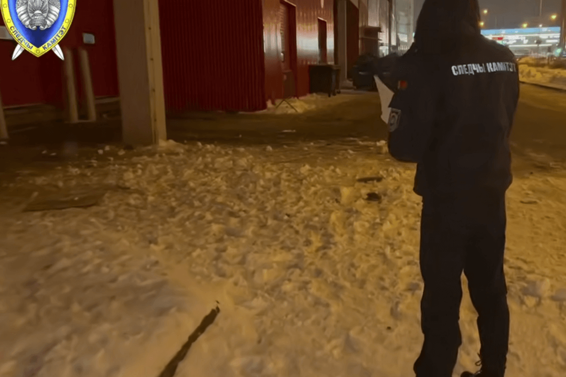 17-летняя девушка травмирована в Минске упавшей с крыши глыбой снега, возбуждено уголовное дело