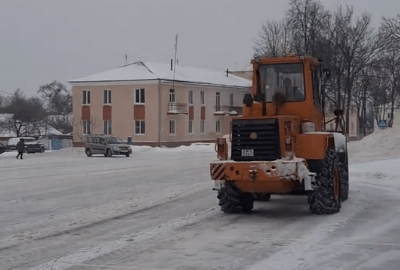 Минсельхозпрод заявил, что “аграрии на передовой борьбы со стихией”, и отправил убирать снег 15,6 тыс. единиц техники