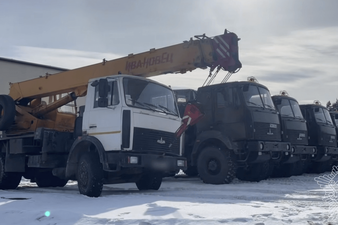 У рамках праверкі боегатоўнасці ў войска паступаюць аўтамабілі з 