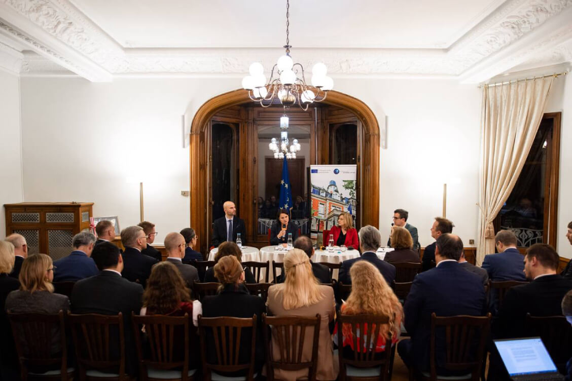 Беларусь пры Лукашэнку можа адыграць значную ролю ў эскалацыі сітуацыі ва Украіне — Ціханоўская