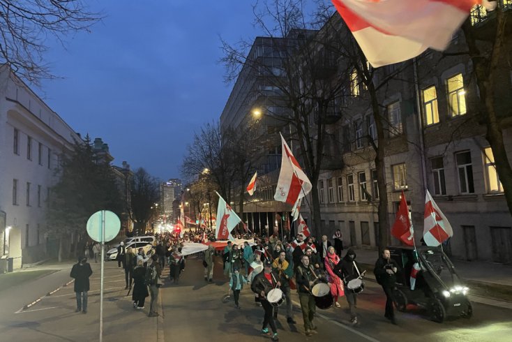Several hundred Belarusians stage Freedom Day demonstration in Vilnius
