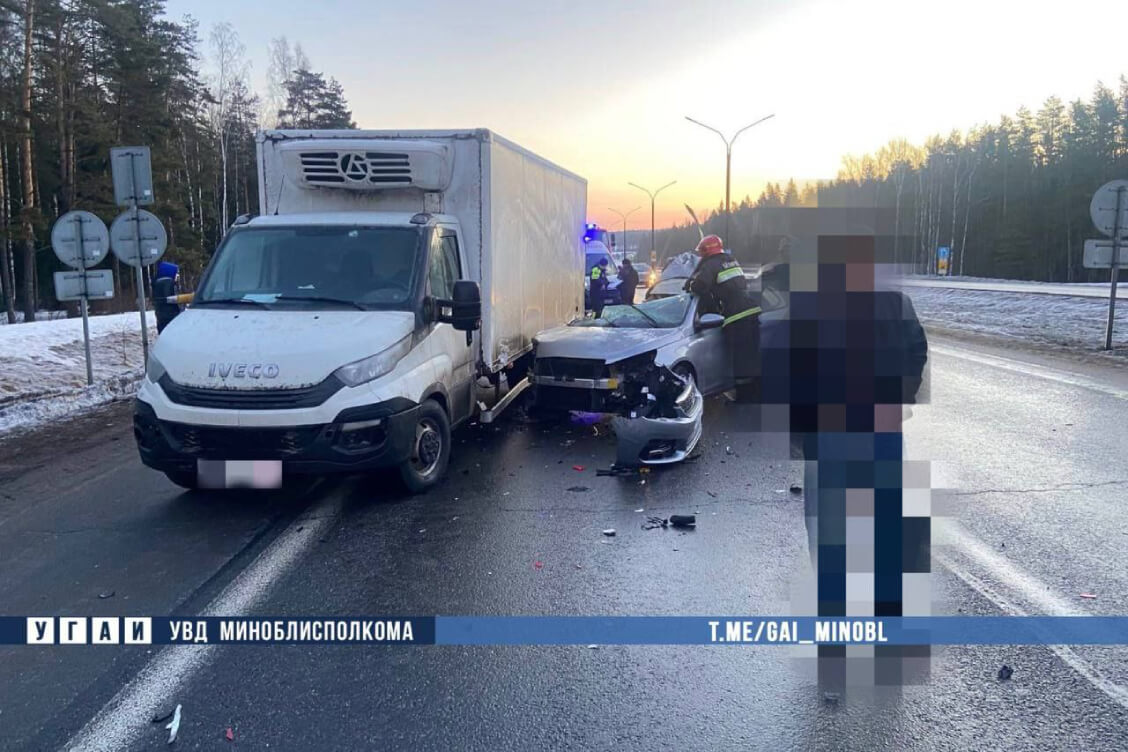 В результате ДТП под Минском госпитализированы взрослый и ребенок