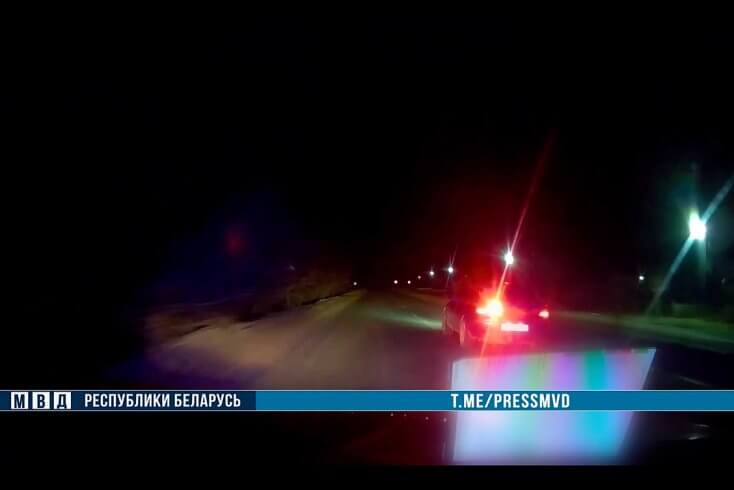 В Жлобинском районе ГАИ стрельбой остановила бесправника