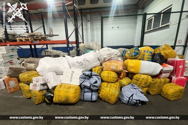 Мытня спыніла перавозку адзення і абутку без дакументаў на 640 тыс. рублёў