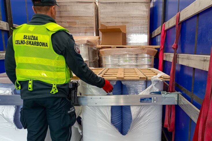 В Польше задержан белорус — перевозчик поддельных оберток для сигаретных фильтров