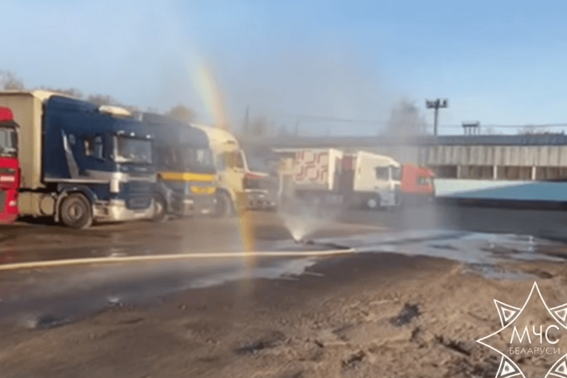 МЧС отчиталось о ликвидации в Минске последствий разлива азотной кислоты