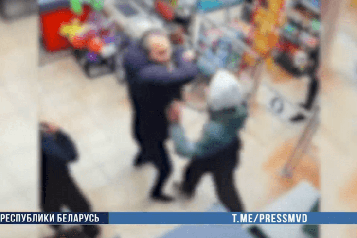 18-гадовы хлопец і 16-гадовая дзяўчына пацярпелі ў Магілёўскім раёне ў бойцы з узброеным нажом мужчынам — МУС