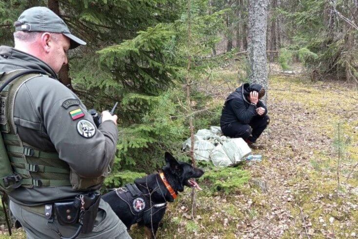 У Літве мясцовага жыхара ў чарговы раз затрымалі пры пераносцы кантрабандных беларускіх цыгарэт