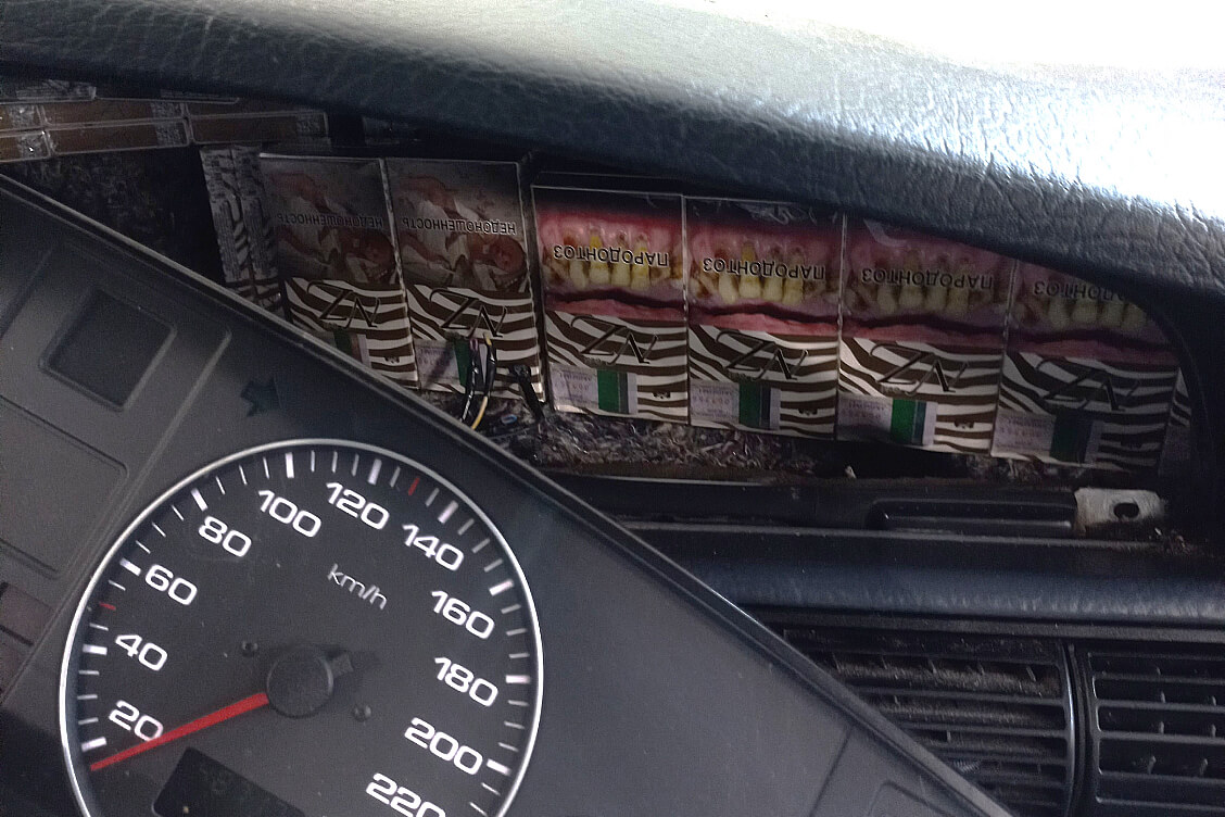 У жыхара літоўскага горада Шальчынінкай знойдзеныя кантрабандныя беларускія цыгарэты — мужчына можа згубіць аўтамабіль