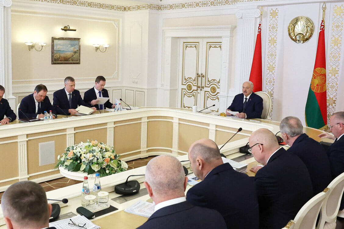 Амаль усе раёны Беларусі сутыкаюцца з адтокам насельніцтва — Лукашэнка