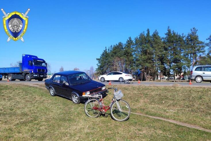 В Лидском районе водитель авто сбил двух пожилых велосипедисток, одна скончалась