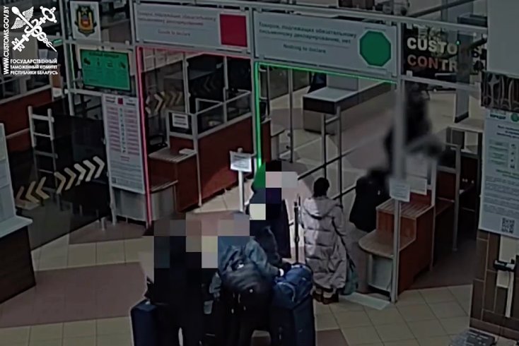 Гражданин Украины пытался тайно ввезти в Беларусь из Польши крупную сумму денег — открыто уголовное дело