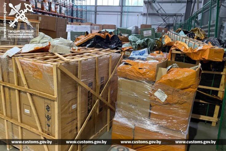 Казахский перевозчик пытался незаметно ввезти в Беларусь крупную партию китайских товаров