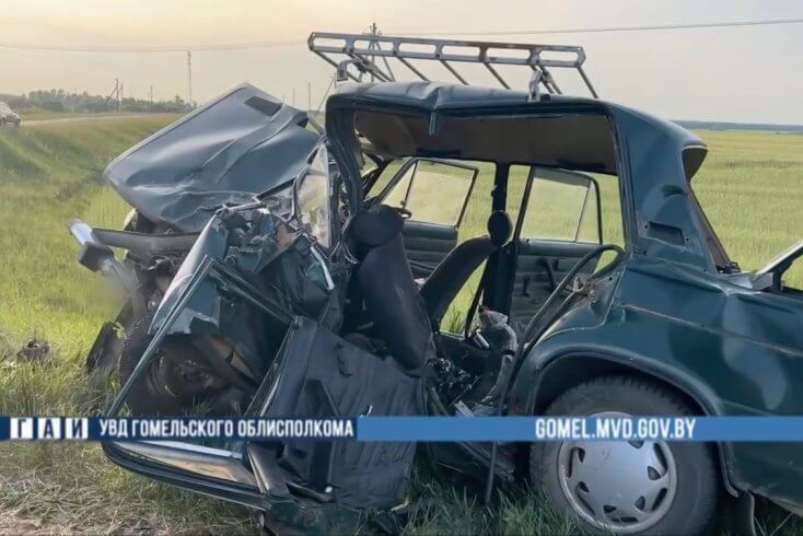 Два чалавекі загінула ў аўтамабільнай аварыі ў Буда-Кашалёўскім раёне