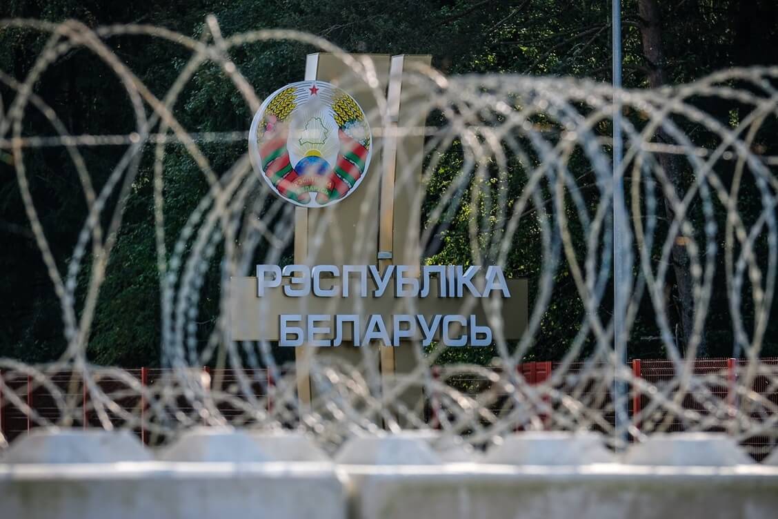 В Латвии возбуждено уголовное дело против должностных лиц погранслужбы Беларуси за организацию нелегальной миграции