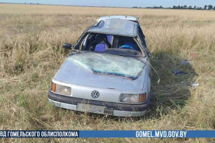 Дзве непаўналетнія дзяўчыны шпіталізаваныя пасля ДТЗ у Буда-Кашалёўскім раёне — іх выкінула з аўто