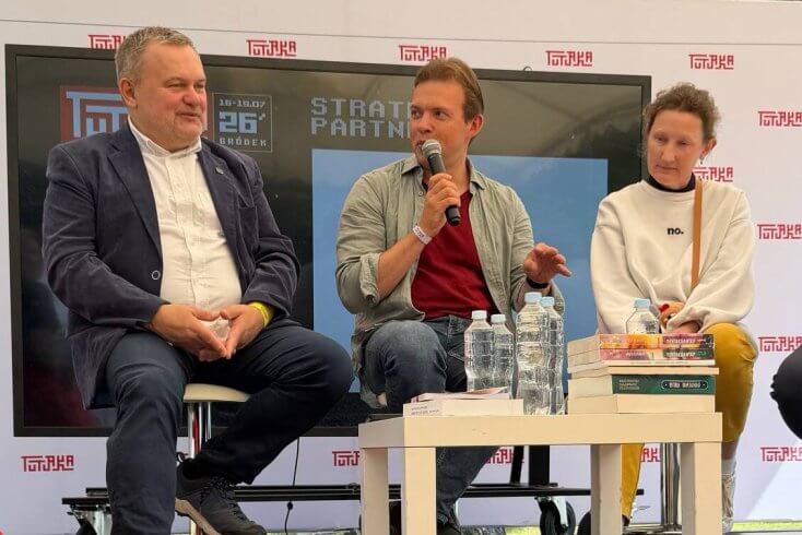 "Экстремистский" статус усложняет работу даже в эмиграции — книгоиздатели