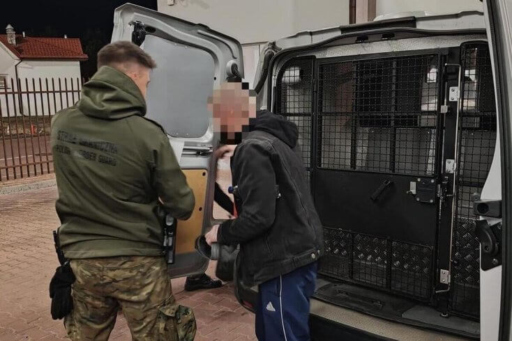 Польша выдворила девятерых белорусов, уличенных в нелегальном производстве сигарет