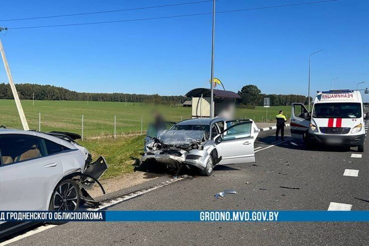 ДТП в Лидском районе — водитель предположительно уснул за рулем, погибла женщина
